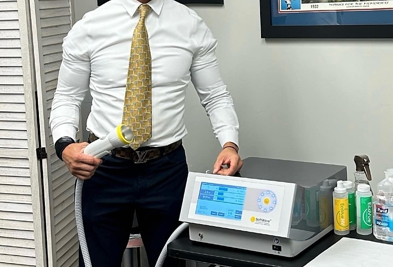 Living With Arthritis Pain? A New Non-Drug Treatment Is Helping Patients Move Again